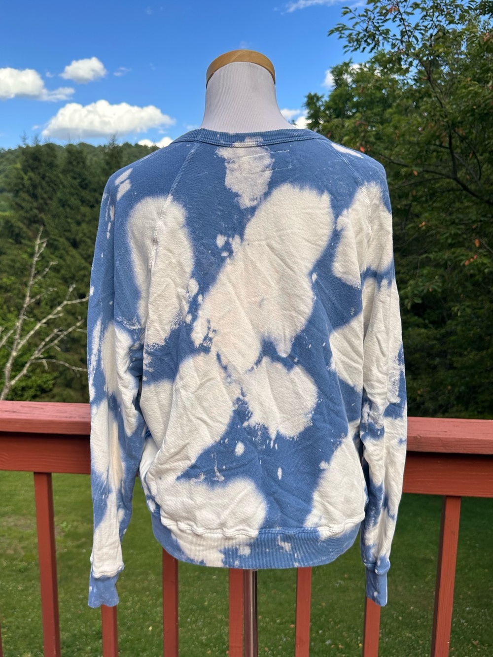 THE GREAT. Tie-Dye Crewneck Sweatshirt - Blue & White - Picture 2 of 4